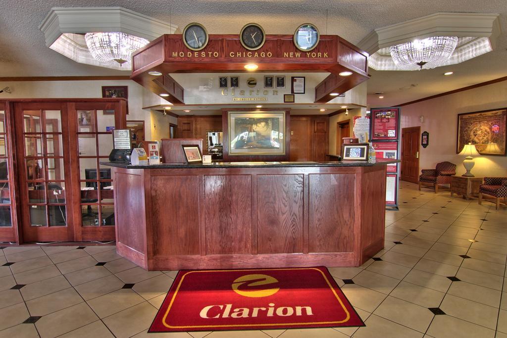 Clarion Inn Conference Center موديستو، كاليفورنيا المظهر الخارجي الصورة