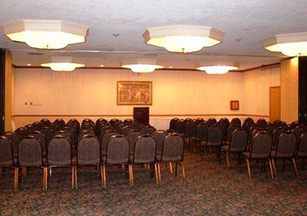Clarion Inn Conference Center موديستو، كاليفورنيا المظهر الخارجي الصورة