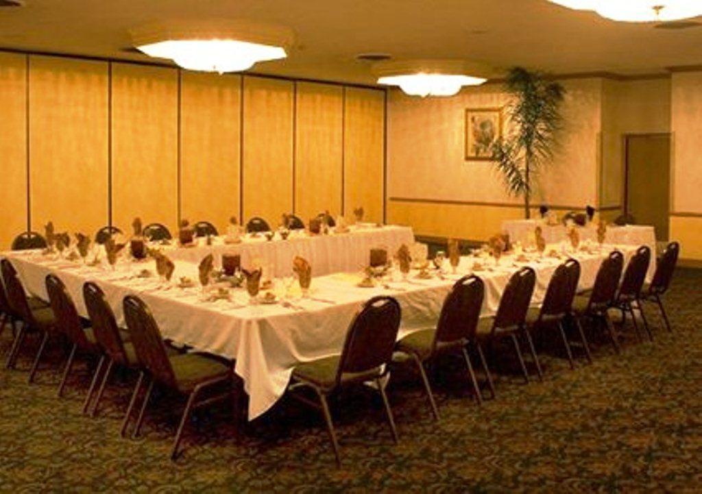 Clarion Inn Conference Center موديستو، كاليفورنيا المظهر الخارجي الصورة