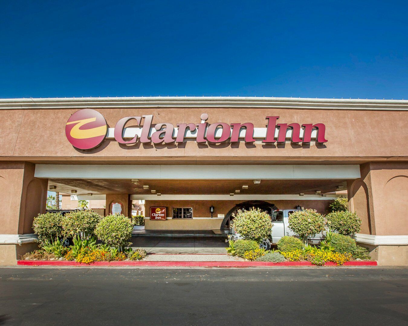 Clarion Inn Conference Center موديستو، كاليفورنيا المظهر الخارجي الصورة