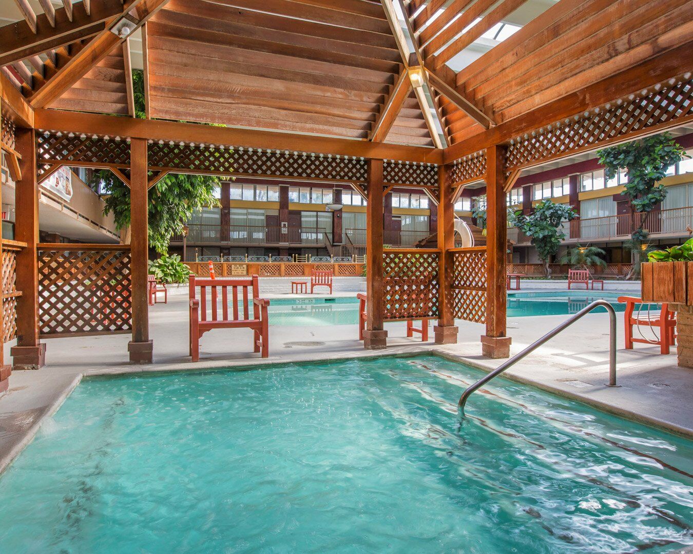 Clarion Inn Conference Center موديستو، كاليفورنيا المظهر الخارجي الصورة