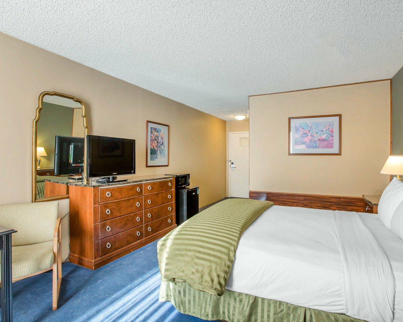 Clarion Inn Conference Center موديستو، كاليفورنيا المظهر الخارجي الصورة
