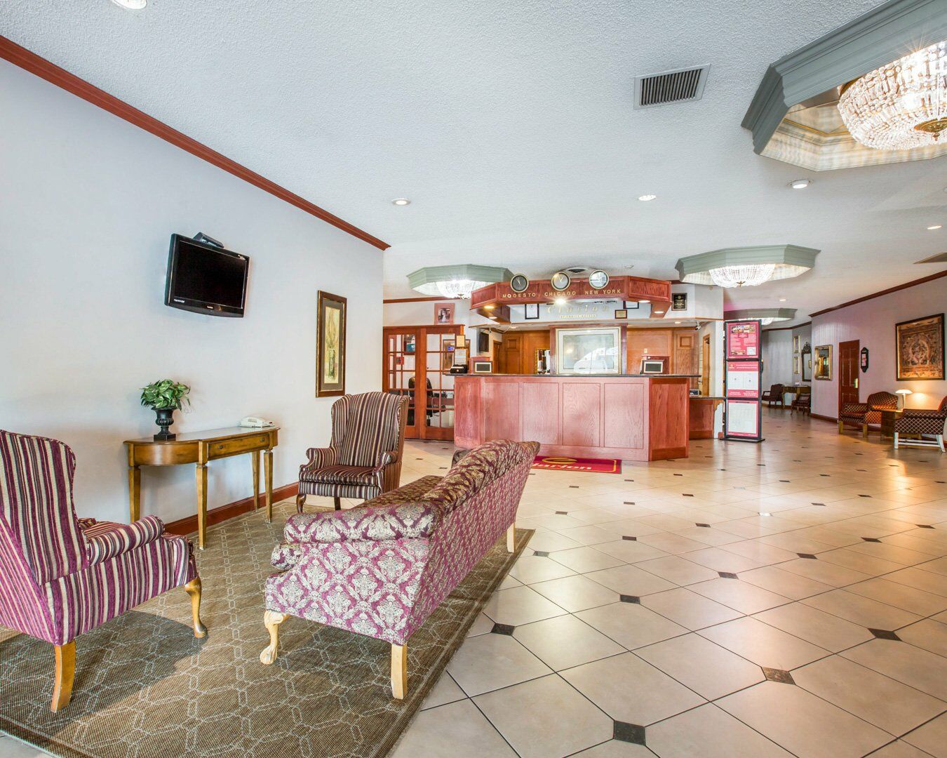 Clarion Inn Conference Center موديستو، كاليفورنيا المظهر الخارجي الصورة