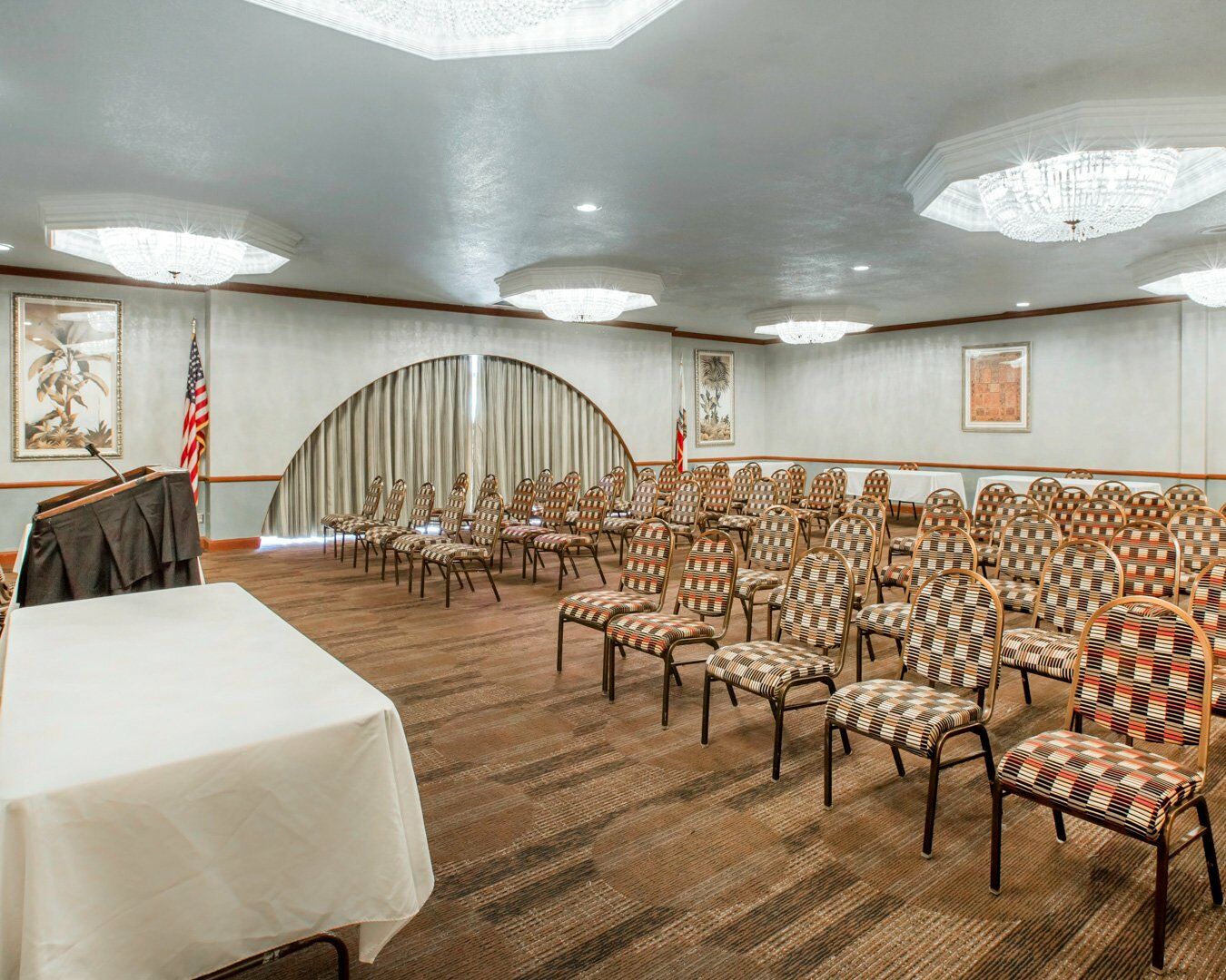 Clarion Inn Conference Center موديستو، كاليفورنيا المظهر الخارجي الصورة