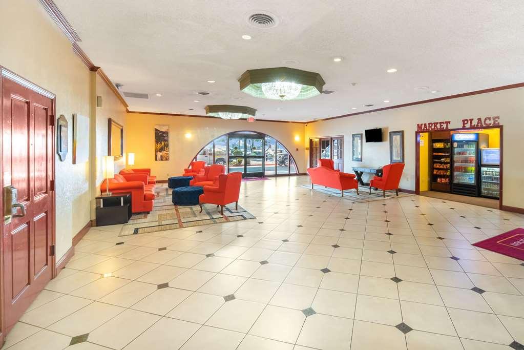 Clarion Inn Conference Center موديستو، كاليفورنيا المظهر الداخلي الصورة